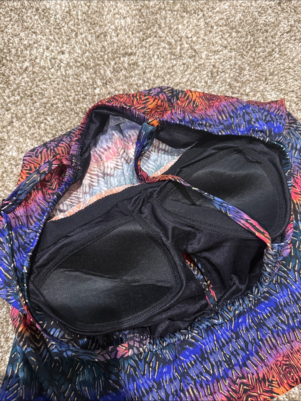 Like New Women’s Tankini Swimsuit Top - Picture 3 of 7